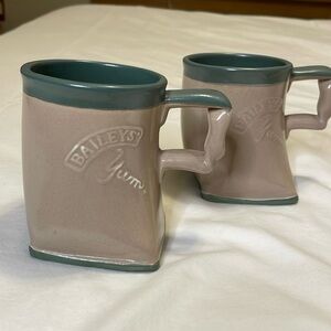 BAILEY’S IRISH CREAM Off Center “yum” Ceramic Mugs‎ Set of 3 Collectible Novelty